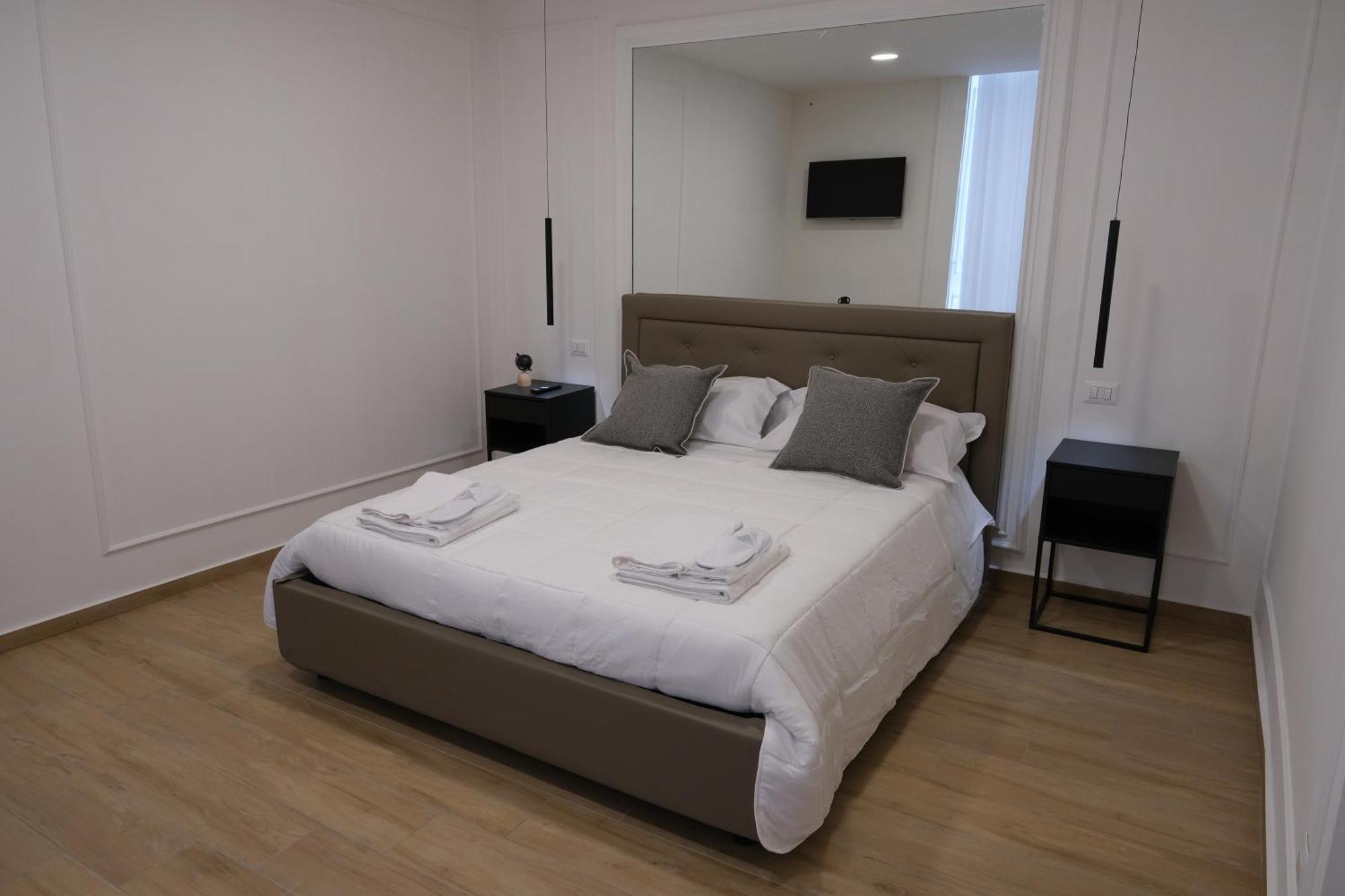 Toledo 292 Luxury House Apartment เนเปิลส์ ภายนอก รูปภาพ