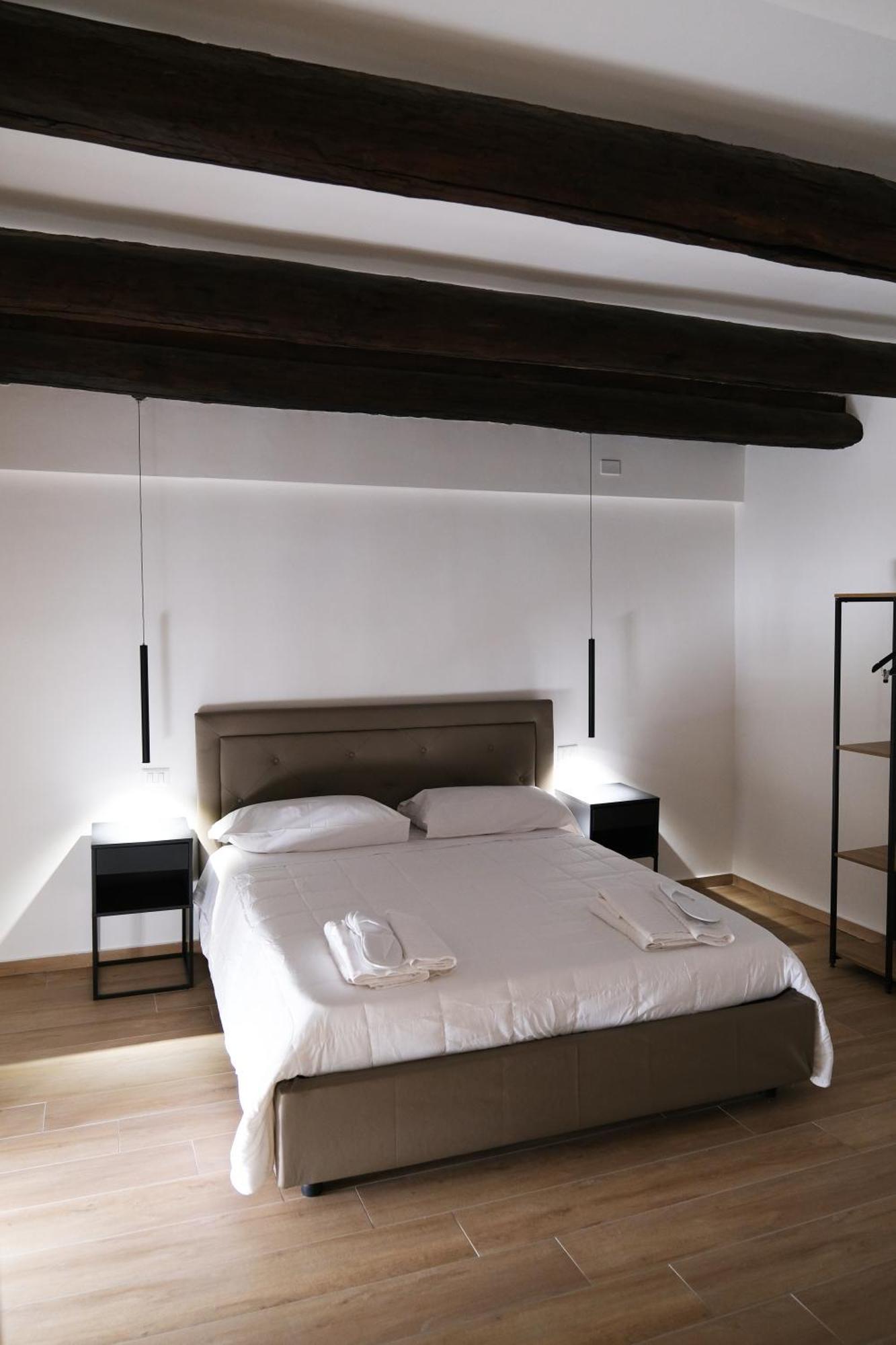 Toledo 292 Luxury House Apartment เนเปิลส์ ภายนอก รูปภาพ